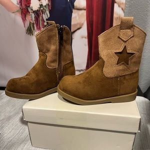 Brand new toddler size 6 cowboy boots